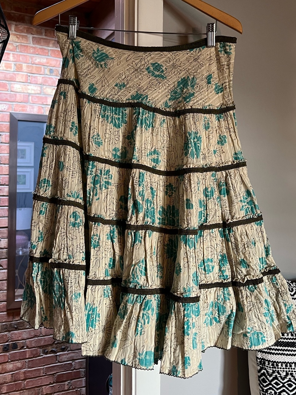 ANTHROPOLOGIE Tan Floral Cotton Silk Vintage Circle Skirt. US 6